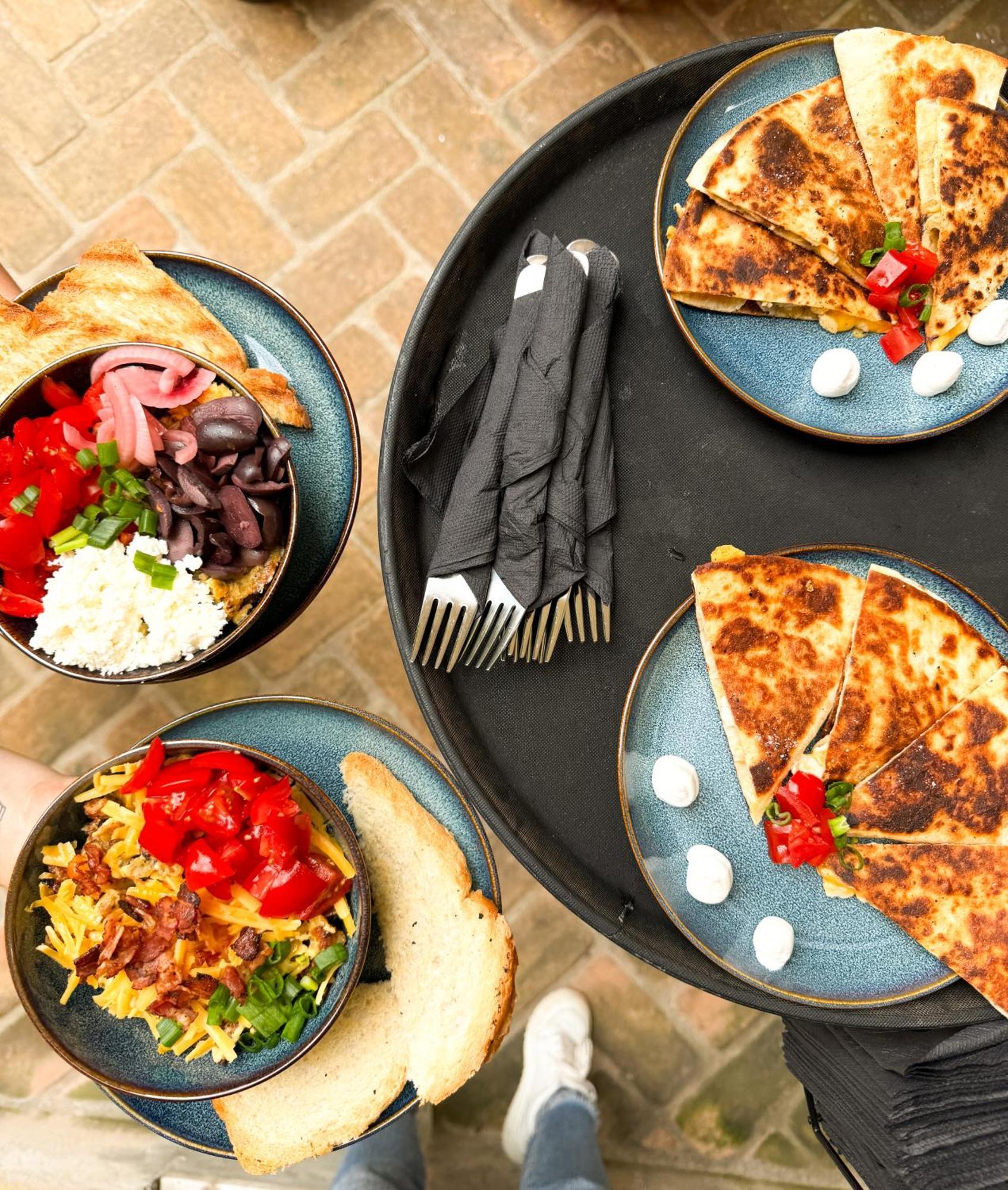 بورغراديك Seven Cafe & Hotel المظهر الخارجي الصورة